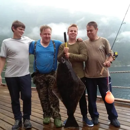 Fjordhytte-23 Direkt Am Sognefjord, Mit Mietbaren Motorbooten 9,9-60 Ps بيت للعطل